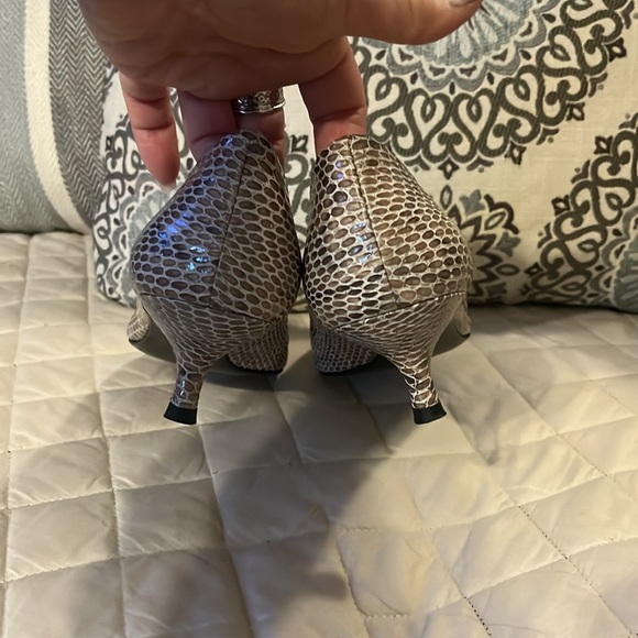 Stuart Weitzman sz 9 - Picture 13 of 17